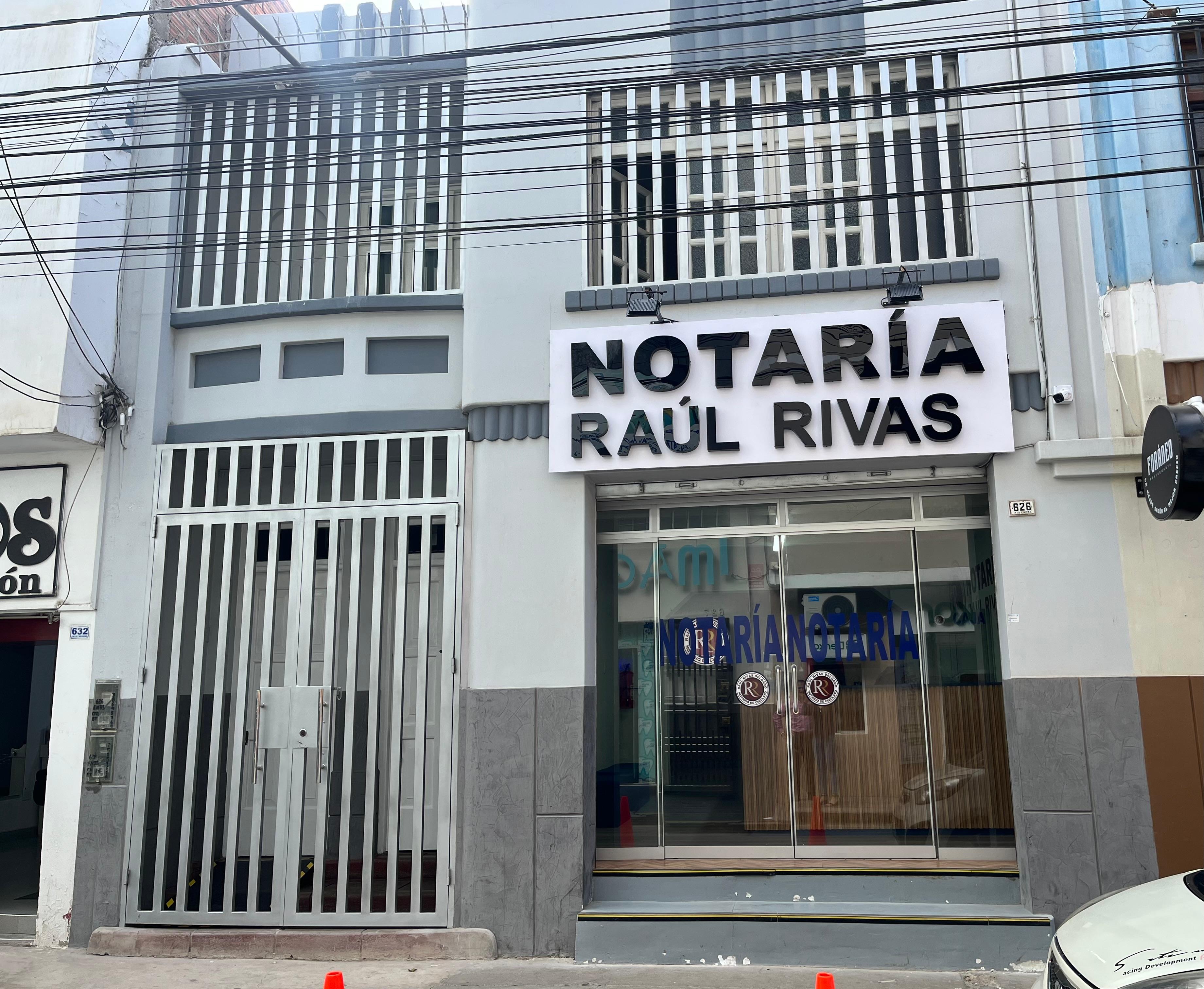 Notaría Raúl Rivas 3